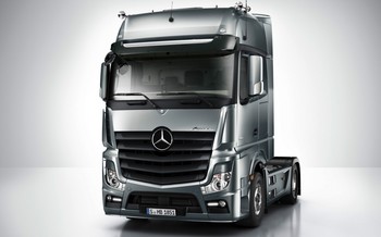 2012-mercedes-actros-front-view-1024x640.jpg